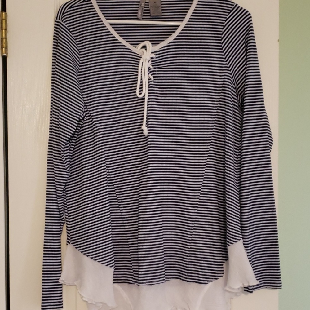 Stripe PullOver with ties